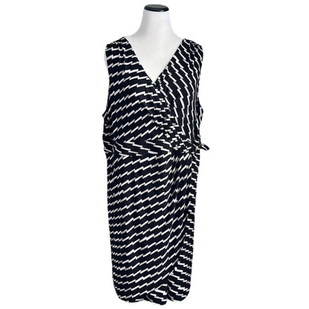 Lane Bryant Women’s Sheath Dress Black White Stretch Sleeveless Size 22/24